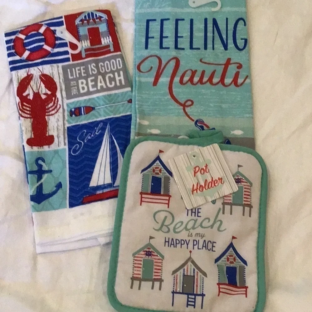 NWT Beach Lobster Happy Place 2 Dish Towels and 1 Pot Holder